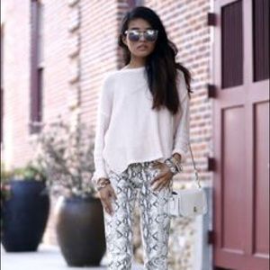 ZARA HIGH WAIST PYTHON PRINT PANTS.JEANS